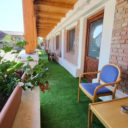 Pensiunea Hanul Huniazilor 3*