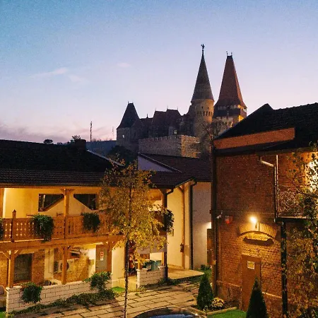 Pensiunea Hanul Huniazilor Hotel